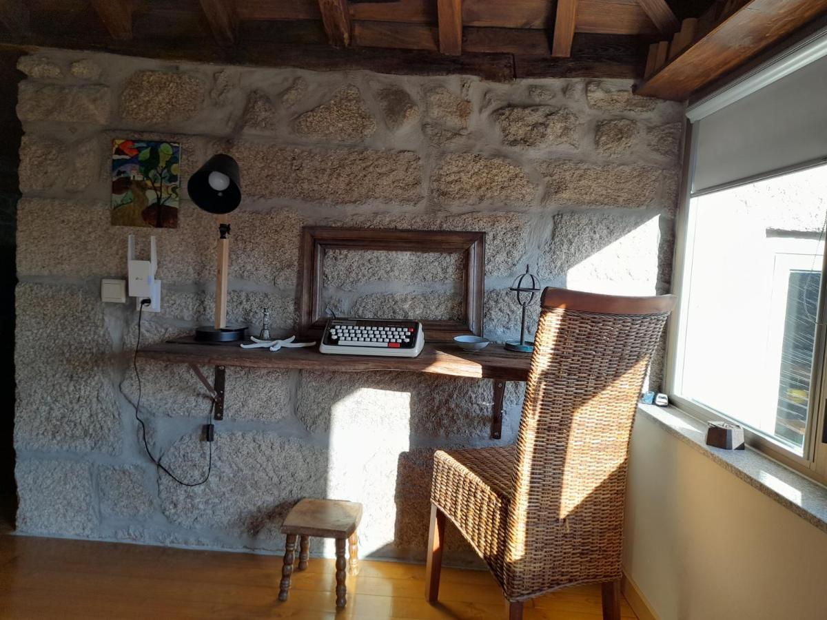 ヴィーラ・ポウカ・デ・アギアル Casa Padre Manuel Do Coutoヴィラ エクステリア 写真